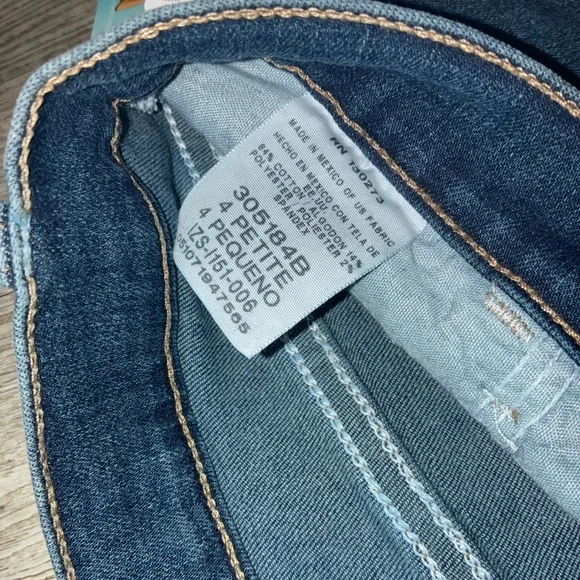 NWT Lee straight leg Jeans size 4 petite - Picture 8 of 9